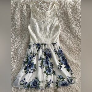 Woman’s Dress Size 7